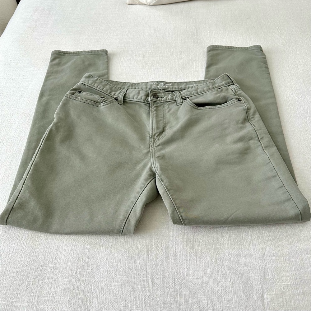 Men’s Banana Republic Travel Jean Athletic fit